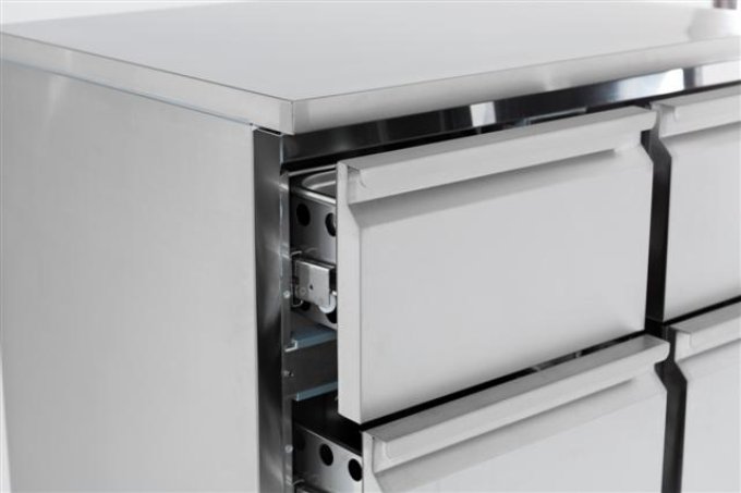 TABLE RÉFRIGÉRÉE 6 DRAWERS