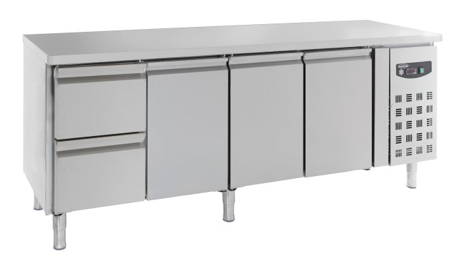 700 TABLE RÉFRIGÉRÉE 3 PORTES ET 2 TIROIRS